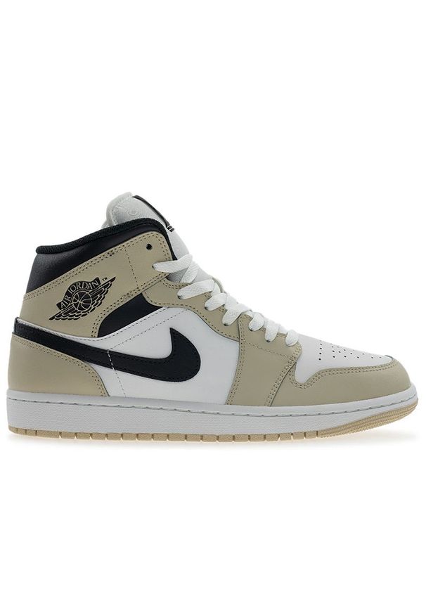 Buty męskie Air Jordan 1 Mid DQ8426-153 - biało-beżowe. Kolor: beżowy, biały, wielokolorowy. Materiał: materiał, syntetyk, guma, skóra. Szerokość cholewki: normalna