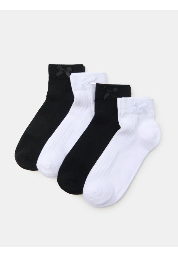 Sinsay - Prążkowane skarpetki 4 pack - biały. Kolor: biały. Materiał: prążkowany