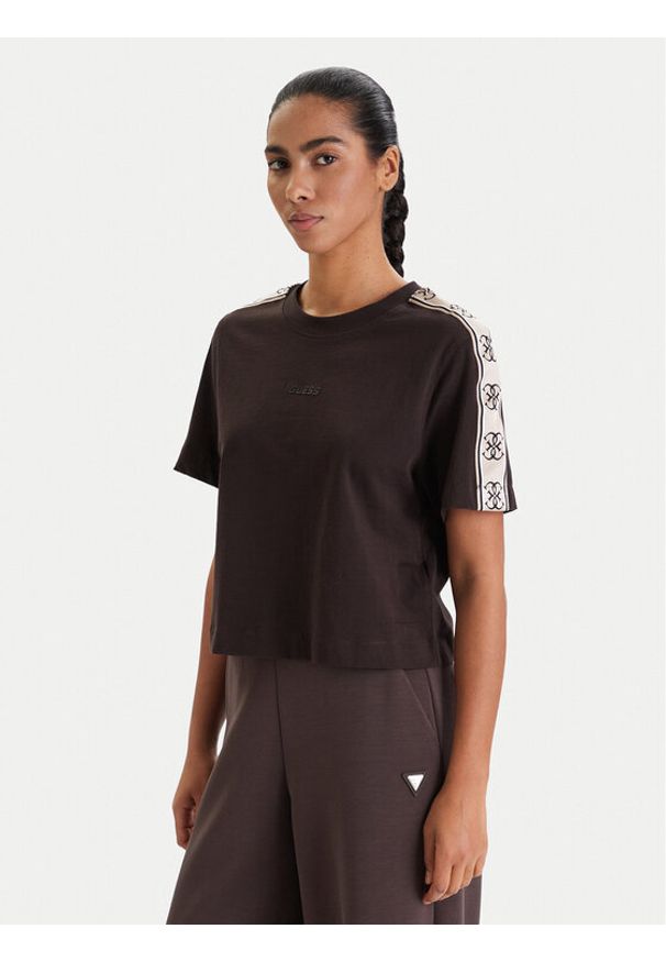 Guess T-Shirt V3RI08 I3Z14 Brązowy Regular Fit. Kolor: brązowy. Materiał: bawełna