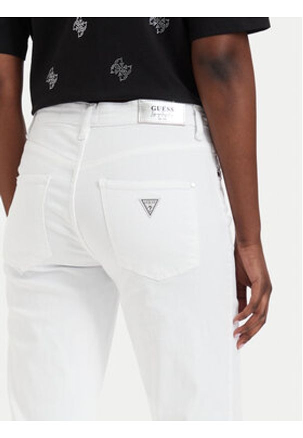 Guess Jeansy W6GA15 D0705 Biały Straight Fit. Kolor: biały