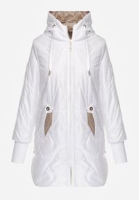 Born2be - Biała Pikowana Kurtka Przejściowa z Kapturem i Bocznymi Suwakami Mado. Okazja: na co dzień. Typ kołnierza: kaptur. Kolor: biały. Materiał: poliester, jeans. Styl: casual, klasyczny #3