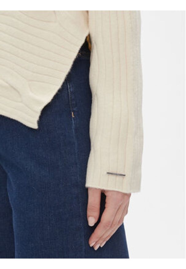 Calvin Klein Sweter Asymetric Modern Cable Sweater K20K206016 Beżowy Regular Fit. Kolor: beżowy. Materiał: syntetyk