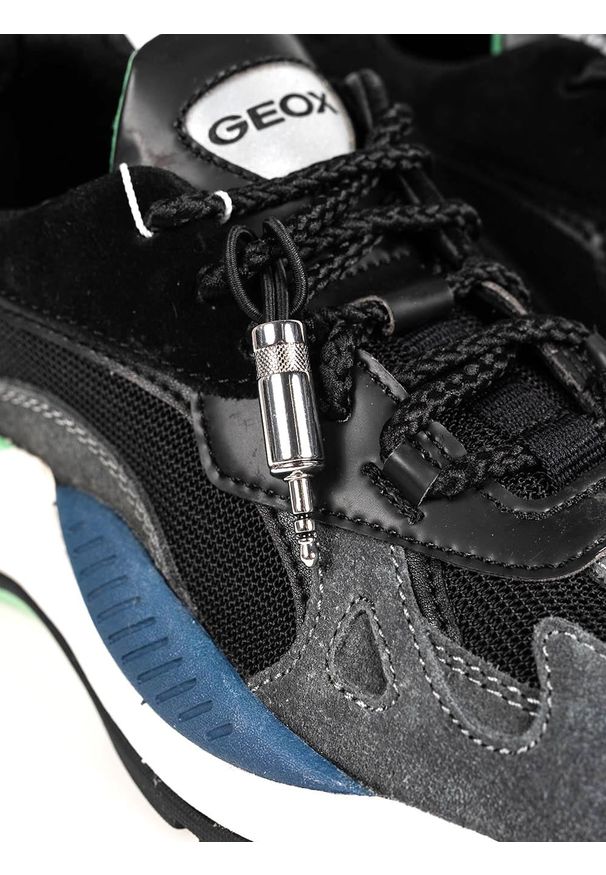 Geox Sneakersy "T02 A" | T94BUA 02214 | T02 A | Kobieta | Czarny, Zielony. Kolor: zielony, czarny, wielokolorowy. Materiał: materiał, skóra