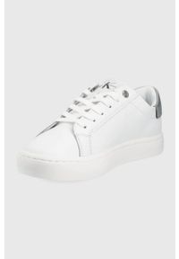 Calvin Klein Jeans buty skórzane kolor biały. Nosek buta: okrągły. Zapięcie: sznurówki. Kolor: biały. Materiał: skóra
