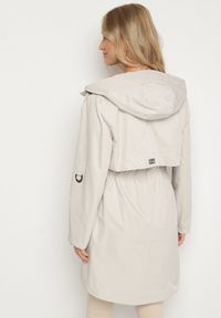 Born2be - Beżowa Kurtka Parka z Kapturem ze Wzorem w Kratę i Podpinanymi Rękawami Gavaria. Okazja: na co dzień, na spotkanie biznesowe. Typ kołnierza: kaptur. Kolor: beżowy. Materiał: jeans. Styl: biznesowy, klasyczny, casual, elegancki #5