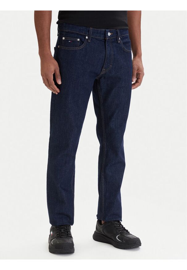 Tommy Jeans Jeansy Scanton DM0DM23063 Granatowy Slim Fit. Kolor: niebieski