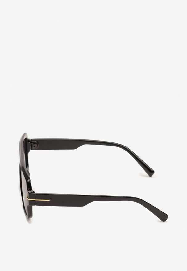 Renee - Czarne Okulary Przeciwsłoneczne z Filtrem UV z Geometryczną Oprawką Galenaria. Kolor: czarny. Materiał: jeans. Wzór: geometria