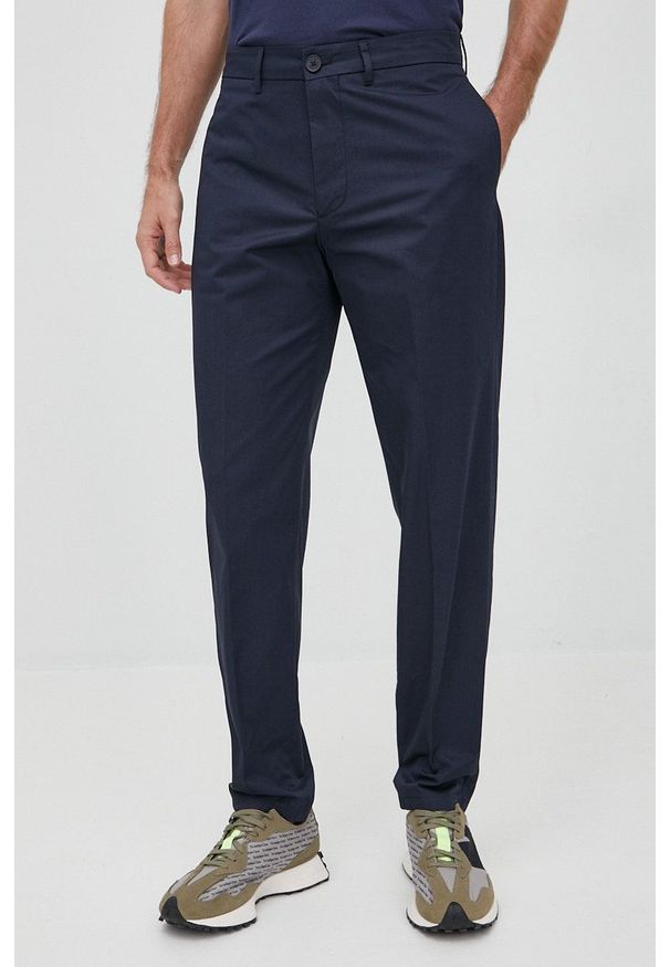 Armani Exchange spodnie bawełniane 3LZP60.ZNWCZ męskie kolor granatowy dopasowane. Kolor: niebieski. Materiał: bawełna