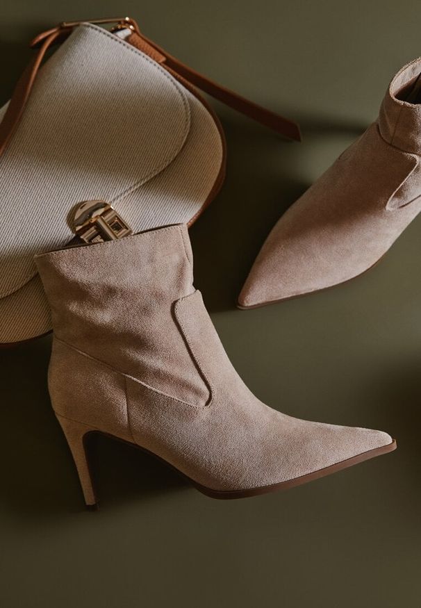 Born2be - Ciemnobeżowe Eleganckie Botki Vices na Obcasie Typu Szpilka Mesista. Okazja: na co dzień. Kolor: beżowy. Materiał: jeans. Obcas: na obcasie. Styl: elegancki. Wysokość obcasa: średni
