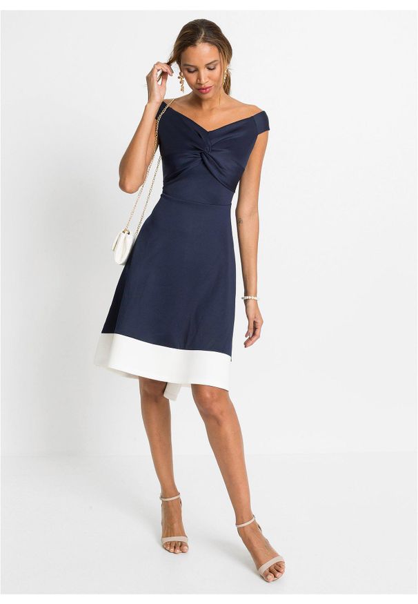 bonprix - Sukienka z dekoltem carmen i przewiązaniem. Typ kołnierza: typu carmen. Kolor: niebieski. Materiał: materiał