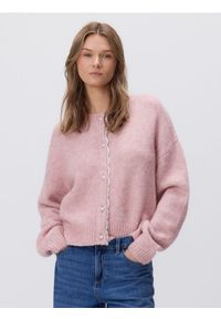 Reserved - Kardigan z dekoracyjnymi guzikami - różowy. Kolor: różowy. Materiał: dzianina, wełna #1