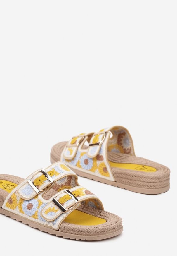 Renee - Żółte Klapki z Geometrycznym Motywem i Plecionką Setoriela. Okazja: na co dzień. Kolor: żółty. Materiał: jeans. Wzór: geometria. Styl: elegancki, casual