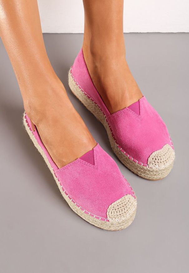 Renee - Fuksjowe Espadryle z Imitacji Zamszu na Platformie z Jutowej Plecionki Mirrona. Kolor: różowy. Materiał: zamsz. Obcas: na platformie