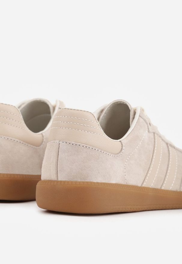 Renee - Beżowe Płaskie Sneakersy ze Skóry Naturalnej z Ozdobnymi Paskami Nelarielis. Okazja: na spacer, na co dzień. Zapięcie: pasek. Kolor: beżowy. Materiał: skóra. Wzór: paski. Sport: turystyka piesza