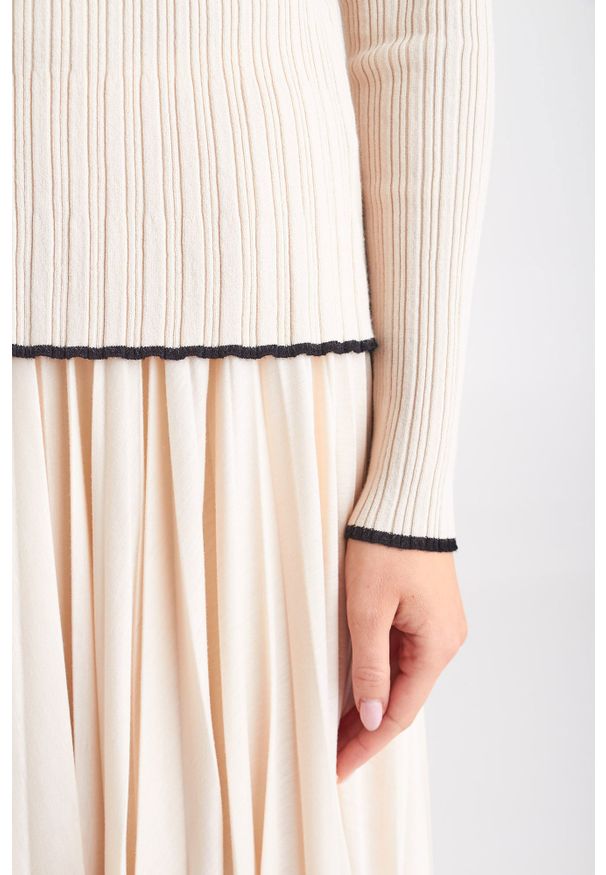 Sweter Weekend Max Mara do pracy