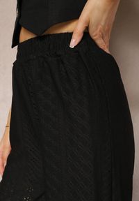 Renee - Czarne Spodnie High Waist z Ażurowym Wzorem Diemia. Okazja: na co dzień. Stan: podwyższony. Kolor: czarny. Materiał: jedwab, materiał. Wzór: ażurowy. Styl: casual