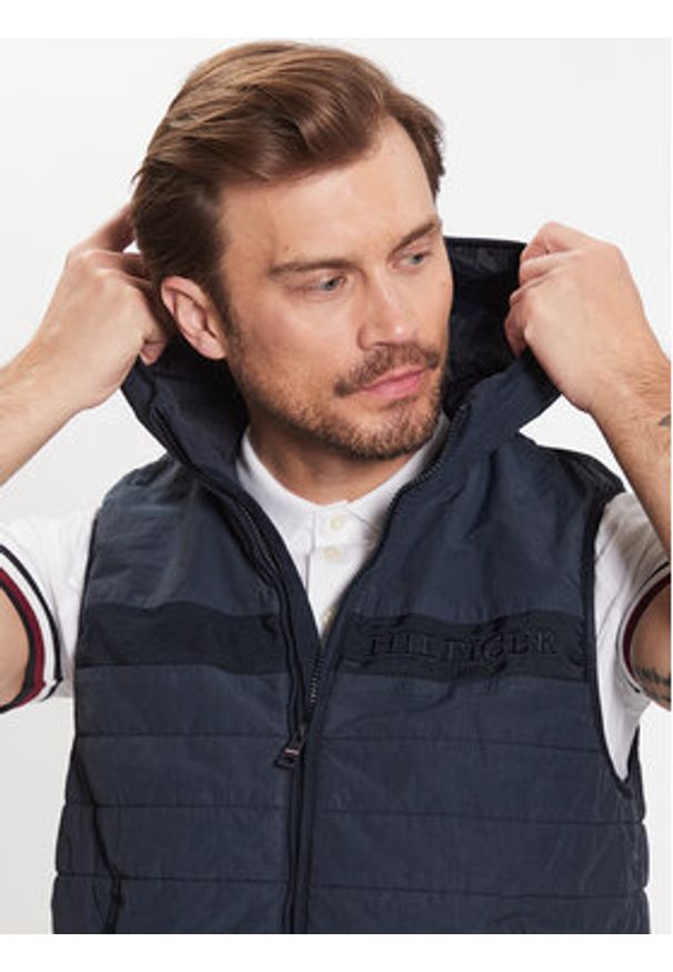 TOMMY HILFIGER - Tommy Hilfiger Kamizelka MW0MW31637 Granatowy Regular Fit. Kolor: niebieski. Materiał: syntetyk