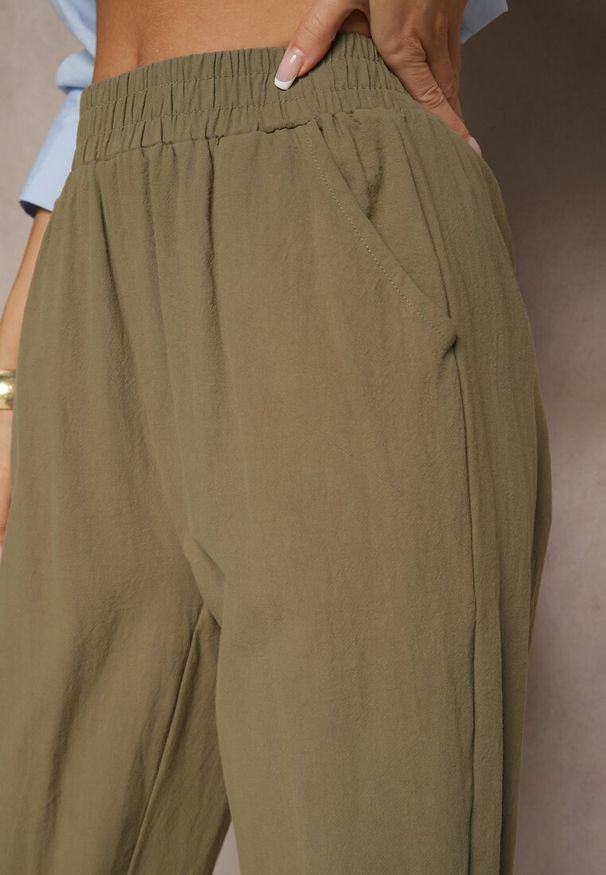 Renee - Ciemnozielone Spodnie z Bawełny High Waist Sonirea. Okazja: na co dzień. Stan: podwyższony. Kolor: zielony. Materiał: bawełna. Styl: casual