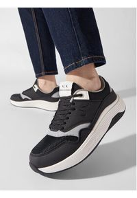 Armani Exchange Sneakersy XUX185 XV772 K001 Czarny. Kolor: czarny. Materiał: materiał