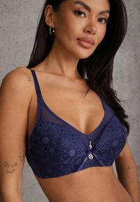 Renee - Granatowy Biustonosz Ozdobiony Transparentnymi Wstawkami i Koronką Brannor. Kolor: niebieski. Materiał: koronka. Wzór: aplikacja, koronka #1