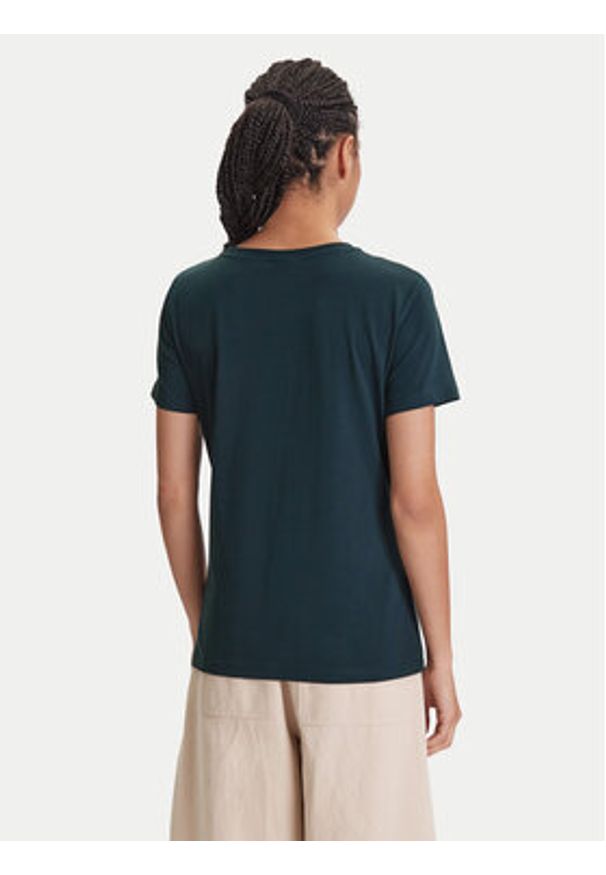 Guess T-Shirt V5YI13 J1314 Zielony Regular Fit. Kolor: zielony. Materiał: bawełna