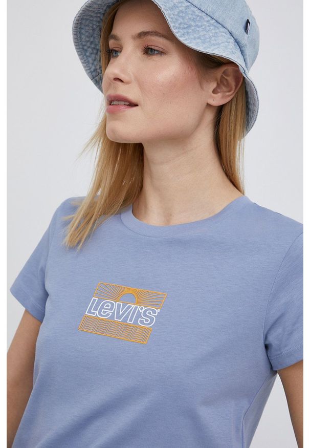 Levi's® - Levi's t-shirt bawełniany kolor fioletowy. Okazja: na co dzień, na spotkanie biznesowe. Kolor: fioletowy. Materiał: bawełna. Wzór: nadruk. Styl: biznesowy, casual