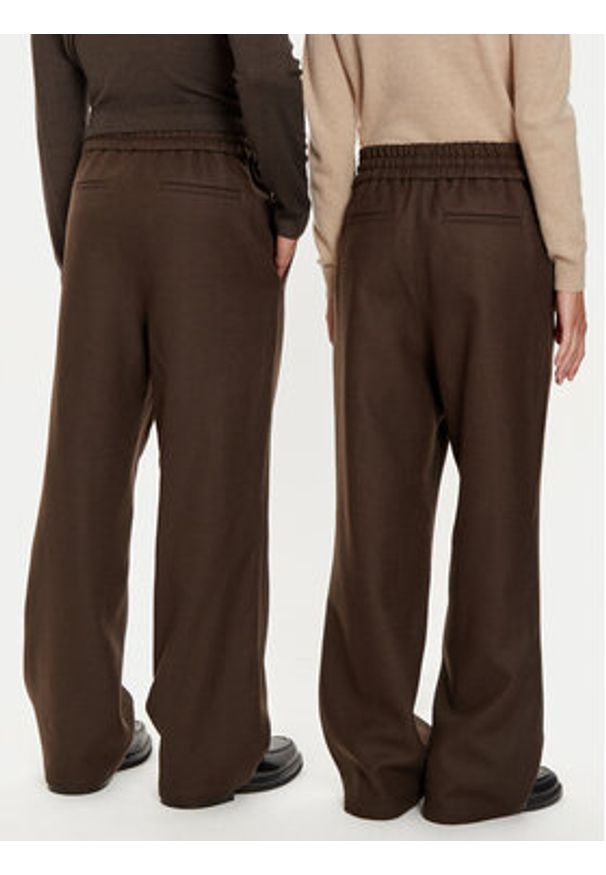 AMI PARIS Spodnie materiałowe UTR212.WV0018 Brązowy Relaxed Fit. Kolor: brązowy. Materiał: wełna