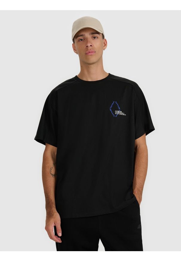 4f - 4F T-shirt oversize z nadrukiem męski - czarny S. Okazja: na co dzień. Kolor: czarny. Materiał: bawełna. Długość: długie. Wzór: nadruk. Styl: casual