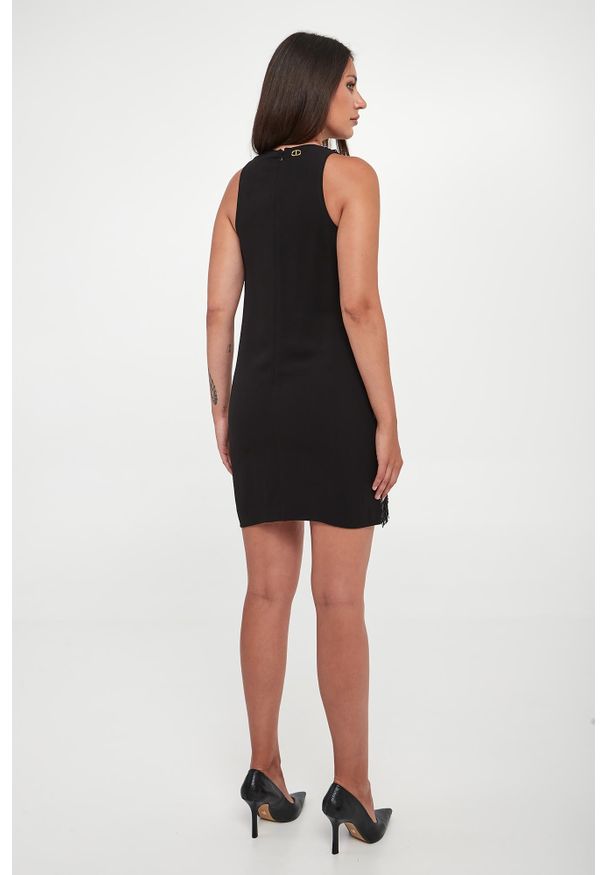 Twinset Milano - Sukienka mini z frędzlami TWINSET. Długość: mini