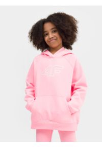 4f - Bluza dresowa nierozpinana z kapturem dziewczęca. Okazja: na co dzień. Typ kołnierza: kaptur. Kolor: różowy. Materiał: dresówka. Wzór: haft. Styl: casual #1