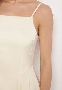 Born2be - Żółta Sukienka Vices na Ramiączkach o Fasonie Bombki Folonna. Okazja: na co dzień. Typ kołnierza: dekolt kwadratowy. Kolor: żółty. Długość rękawa: na ramiączkach. Typ sukienki: bombki. Styl: casual, elegancki #6