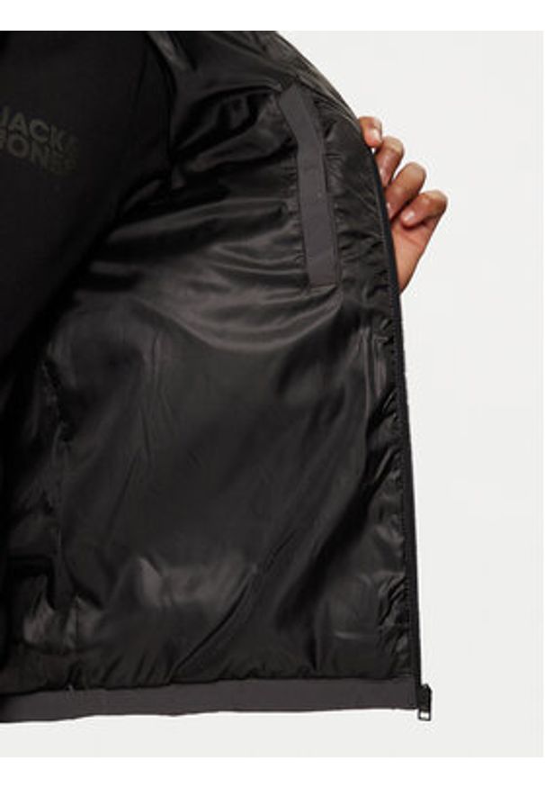 Jack & Jones - Jack&Jones Kurtka zimowa Otto 12258416 Szary Regular Fit. Kolor: szary. Materiał: syntetyk. Sezon: zima