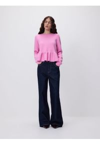 Reserved - Sweter z baskinką - różowy. Kolor: różowy. Materiał: dzianina, wiskoza