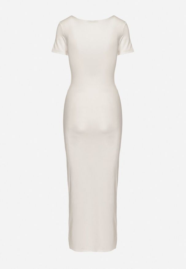 Born2be - Biała Taliowana Sukienka z Wiskozą z Marszczeniem Milasela. Kolor: biały. Materiał: wiskoza. Styl: klasyczny, elegancki