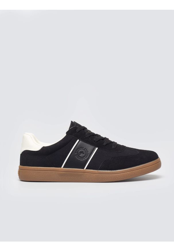 Big-Star - Sneakersy męskie z białymi akcentami czarne TT174129 906. Nosek buta: okrągły. Zapięcie: sznurówki. Kolor: czarny. Materiał: guma, syntetyk, materiał