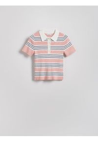 Reserved - Bluzka z kołnierzem polo - pastelowy róż. Typ kołnierza: polo. Kolor: różowy. Materiał: dzianina, wiskoza, prążkowany