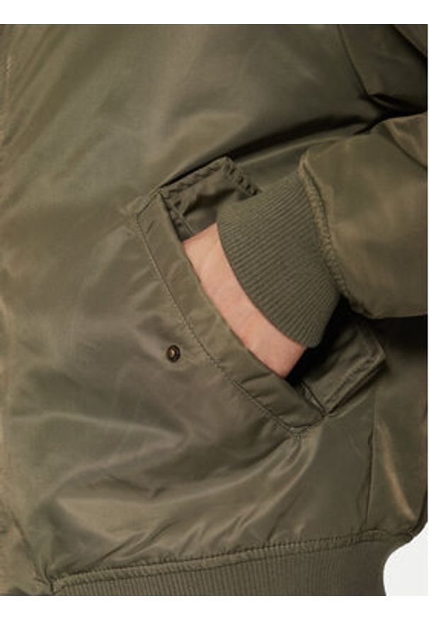 Guess Jeans Kurtka bomber M5RL81 WHAA2 Khaki Regular Fit. Kolor: brązowy. Materiał: syntetyk