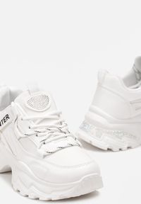Born2be - Białe Sneakersy na Grubej Podeszwie z Cyrkoniami Rosalise. Okazja: na co dzień. Kolor: biały #2