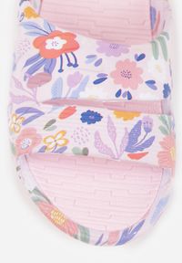 Born2be - Różowe Klapki Basenowe Ozdobione Wzorem w Kwiaty Thoninoe. Okazja: na plażę. Kolor: różowy. Wzór: kwiaty, aplikacja. Sezon: lato. Styl: wakacyjny #5