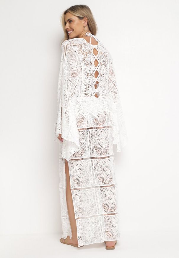 Born2be - Biała Szydełkowa Sukienka Maxi z Wiązaniem Vaskoppe. Kolor: biały. Materiał: tkanina. Typ sukienki: proste. Długość: maxi