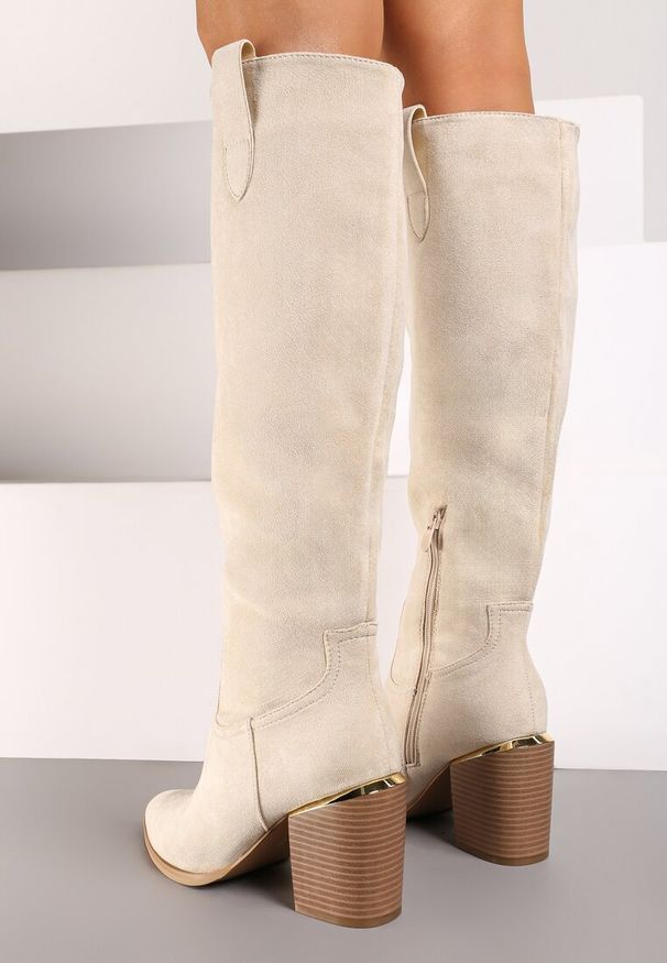 Born2be - Beżowe Kozaki Vices na Obcasie z Metaliczną Aplikacją Rianalla. Okazja: na co dzień. Kolor: beżowy. Wzór: aplikacja. Obcas: na obcasie. Styl: casual, glamour. Wysokość obcasa: średni