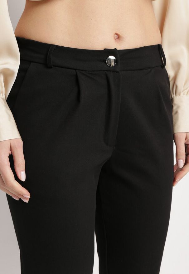 Born2be - Czarne Spodnie z Regularną Talią i Gumką w Pasie Suirelle. Kolor: czarny. Styl: elegancki