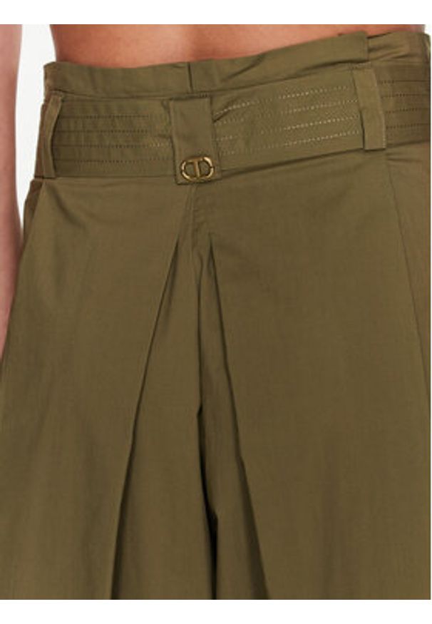 TwinSet - TWINSET Szorty materiałowe 231TT2085 Zielony Regular Fit. Kolor: zielony. Materiał: bawełna, materiał