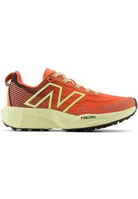 Buty damskie New Balance FuelCell Venym WTVNYMP – pomarańczowe. Kolor: pomarańczowy. Materiał: guma, materiał, syntetyk. Szerokość cholewki: normalna. Sport: bieganie, fitness