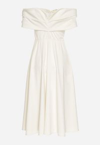 Born2be - Beżowa Rozkloszowana Sukienka z Odsłoniętymi Ramionami i Drapowaniem Odilene. Okazja: na imprezę. Kolor: beżowy. Sezon: lato. Typ sukienki: z odkrytymi ramionami. Styl: elegancki #4