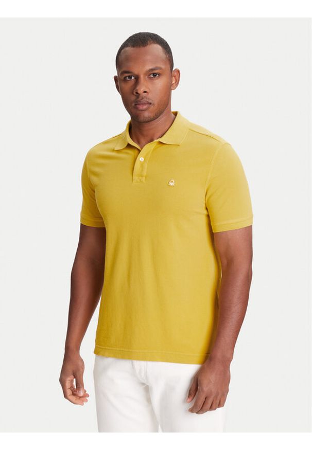 United Colors of Benetton - United Colors Of Benetton Polo 3089J3179 Żółty Regular Fit. Typ kołnierza: polo. Kolor: żółty. Materiał: bawełna