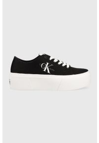 Calvin Klein Jeans tenisówki FLATFORM+ CUPSOLE LOW TXT damskie kolor czarny YW0YW01033. Kolor: czarny. Materiał: materiał, włókno, guma. Obcas: na platformie