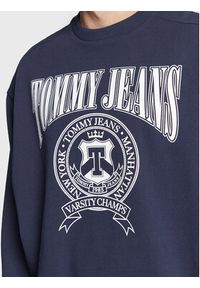Tommy Jeans Bluza Comfort DM0DM15709 Granatowy Regular Fit. Kolor: niebieski. Materiał: bawełna #5