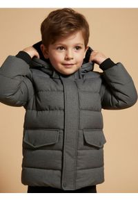 Sinsay - Pikowana kurtka z kapturem - szary. Typ kołnierza: kaptur. Kolor: szary #1