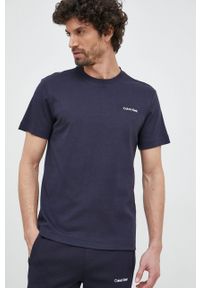 Calvin Klein t-shirt bawełniany kolor granatowy. Kolor: niebieski. Materiał: bawełna #1